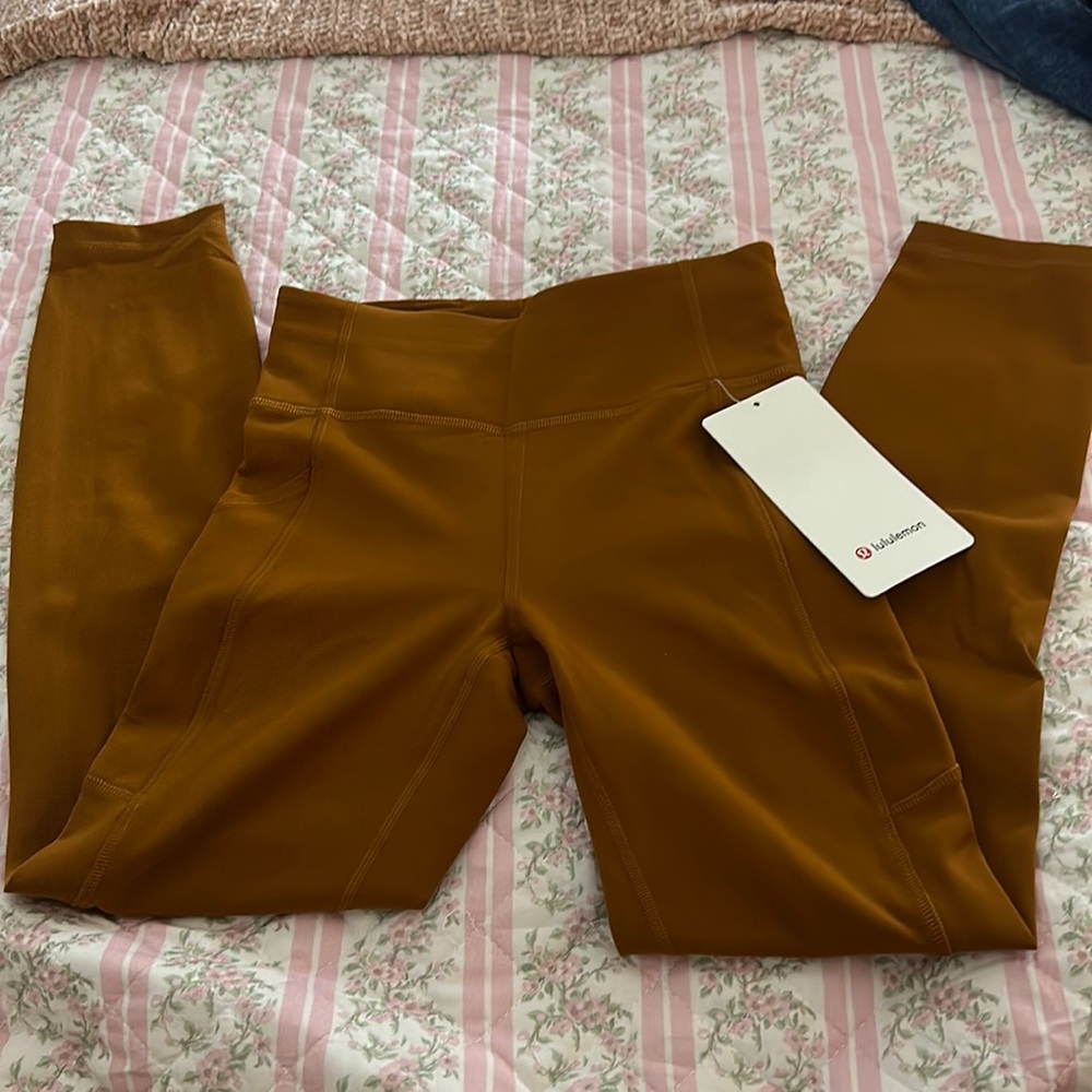 Lululemon Invigorate HR Tight 25” leggings